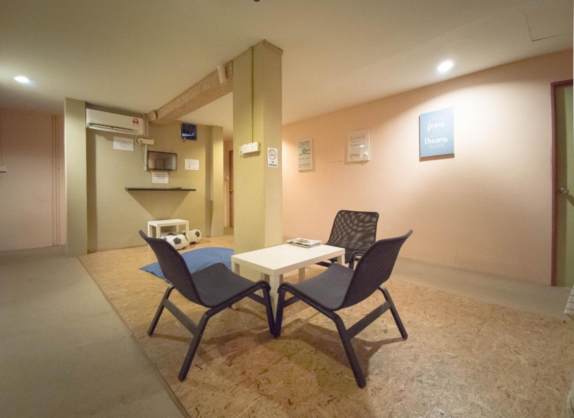 Koptel Budget Hotel Kuching Extérieur photo