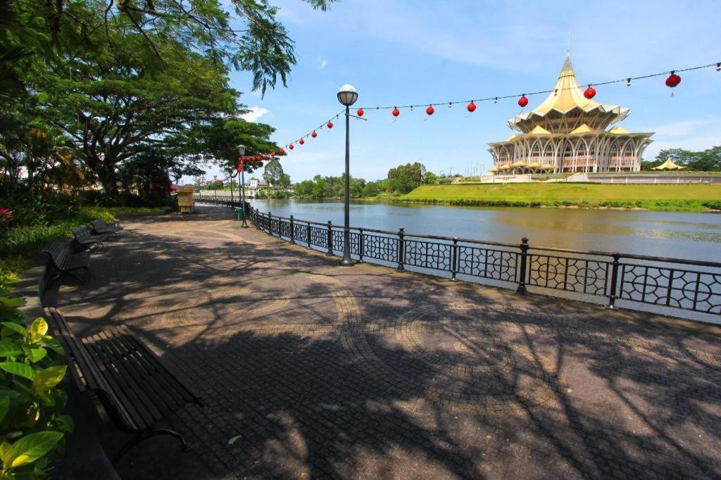 Koptel Budget Hotel Kuching Extérieur photo