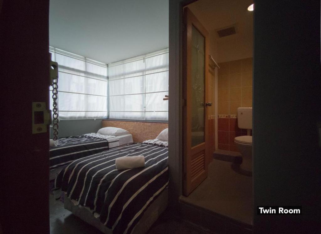 Koptel Budget Hotel Kuching Extérieur photo
