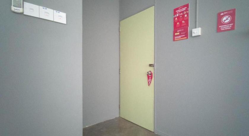 Koptel Budget Hotel Kuching Extérieur photo
