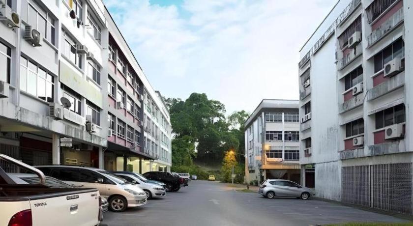 Koptel Budget Hotel Kuching Extérieur photo