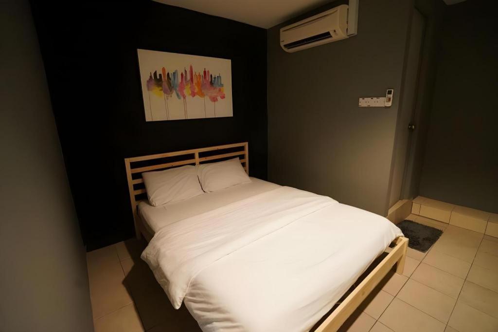 Koptel Budget Hotel Kuching Extérieur photo